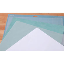 Cargar imagen en el visor de la galería, Hoja Transportadora para Corte Varios Pesos 12 x 24 pulg Cricut