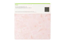 Cargar imagen en el visor de la galería, Almohadilla de corte Rosa Autoregenerable Cricut 12x12 pulg