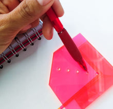 Cargar imagen en el visor de la galería, KIT DE HERRAMIENTAS PARA ENCUADERNADO VARALI ACRÍLICO ROSA