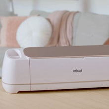 Cargar imagen en el visor de la galería, NUEVO PLOTTER DE CORTE CRICUT MAKER 4 ROSA MARFIL / 8453