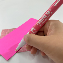 Cargar imagen en el visor de la galería, PAQUETE DE 2 PLUMAS ADHESIVAS "DUO GLOW" 1MM Y 10MM QUELLI