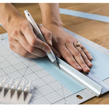 Cargar imagen en el visor de la galería, Regla de corte color menta Cricut | 2005250