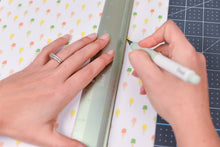 Cargar imagen en el visor de la galería, Regla de corte color menta Cricut | 2005250