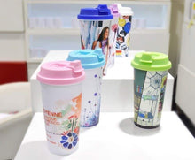Cargar imagen en el visor de la galería, Vaso de plástico de doble pared con tapa flip lock para sublimación