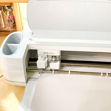 Cargar imagen en el visor de la galería, HOJAS DE CARTULINA ADHESIVA SMART BLANCO 13X13 PULG 10 PIEZAS