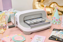 Cargar imagen en el visor de la galería, Troqueladora Sizzix Big Shot Plus 9 pulgadas gris 667140 vista 3