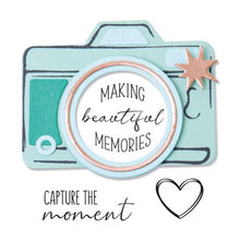 Cargar imagen en el visor de la galería, Troquel Delgado con Sticker Cámara Fotográfica Sizzix | 665657