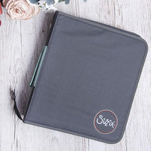 Cargar imagen en el visor de la galería, Carpeta para Almacenamiento de Troqueles Sizzix | 662108