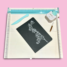 Cargar imagen en el visor de la galería, Paquete de papel suave negro mate A4 120 gr Handi Print