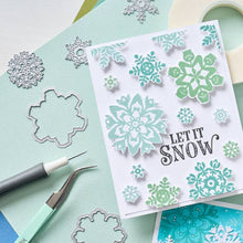Cargar imagen en el visor de la galería, Troquel delgado White Christmas 2 Catherine Pooler Sizzix | 666725
