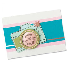 Cargar imagen en el visor de la galería, Troquel Delgado con Sticker Cámara Fotográfica Sizzix | 665657
