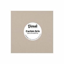 Cargar imagen en el visor de la galería, Paquete cartón para encuadernar gris 12x12" 2 mm (50 pzas) - Quelli