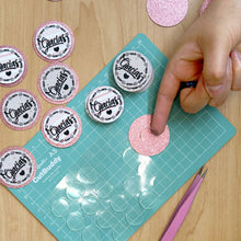 Cargar imagen en el visor de la galería, Sticky dots paquete con 300 pzas Quelli