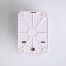 Cargar imagen en el visor de la galería, Perforadora estampita con relieve 1.5" Quelli