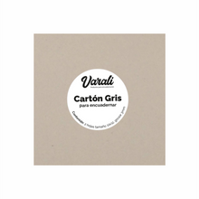 Cargar imagen en el visor de la galería, Paquete cartón para encuadernar gris 12x12" 3 mm (50 pzas) - Quelli