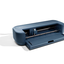 Cargar imagen en el visor de la galería, Cricut Maker 5 con bandeja abierta