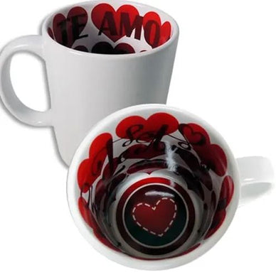 TAZA BLANCA 11OZ. INTERIOR CORAZONES TE AMO