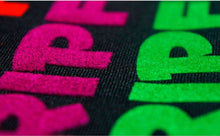 Cargar imagen en el visor de la galería, PIE DE VINIL TEXTIL SISER STRIPFLOCK 15&quot; (ATERCIOPELADO EFECTO GAMUZA)