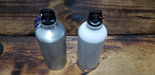 Cargar imagen en el visor de la galería, Botella deportiva de aluminio PLATA/BLANCO 600ml